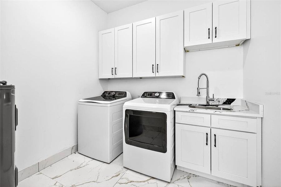 Close-up of interior finishes inside a home in , Temple Terrace (Image 22). Close-up of interior finishes inside a home in , Temple Terrace (Image 22).