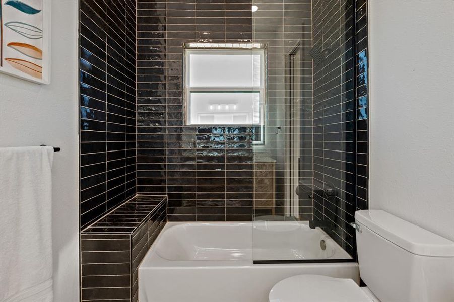 Furnished interior view inside a new home in , Desdemona (Image 18).