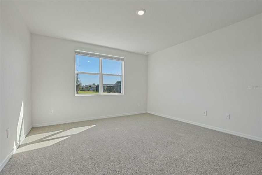 Spacious, unfurnished interior of a new home in The Reserve at Twin Lakes, St. Cloud (Image 19).