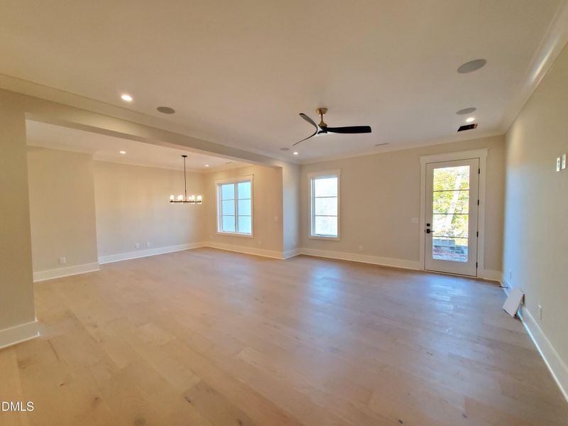 20251104_143537 20251104_143537