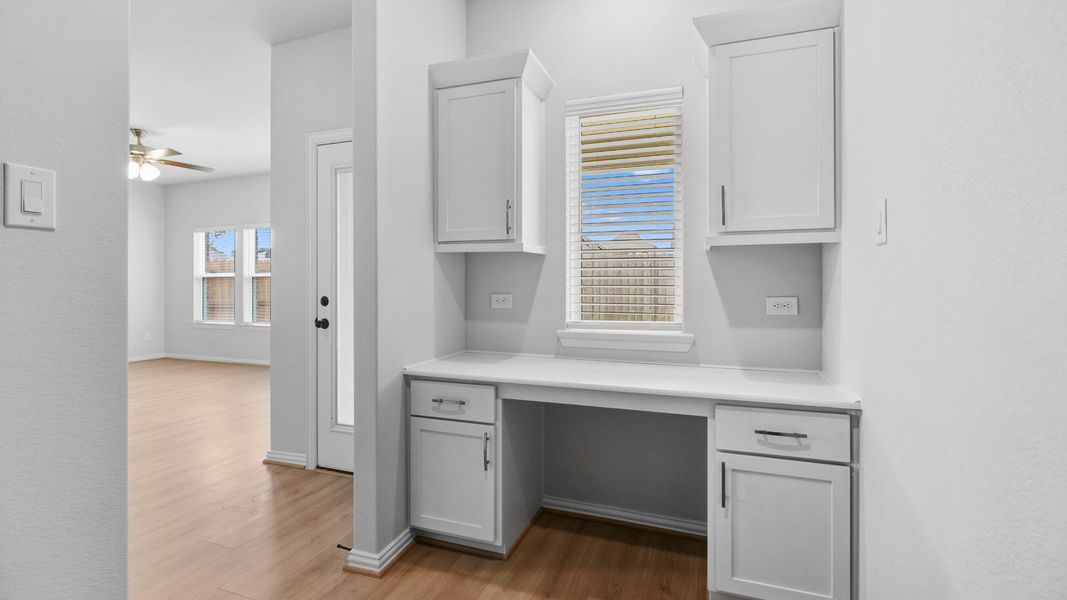 Representative furnished interior of a home built from the Altitude by Brightland Homes in Mostyn Springs, Magnolia (Image 11).
