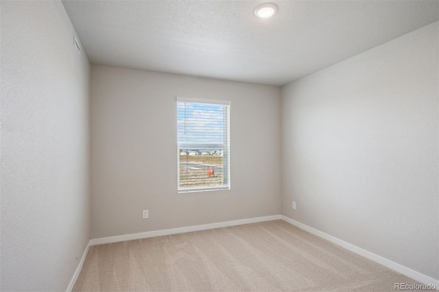 Spacious, unfurnished interior of a new home in , Fort Lupton (Image 13).