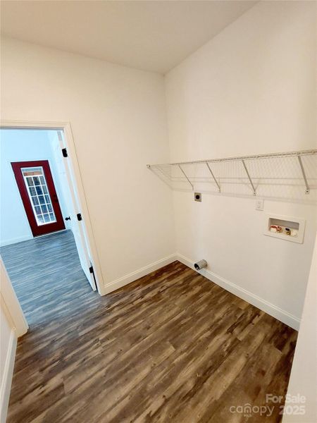 Spacious, unfurnished interior of a new home in , Hendersonville (Image 13).