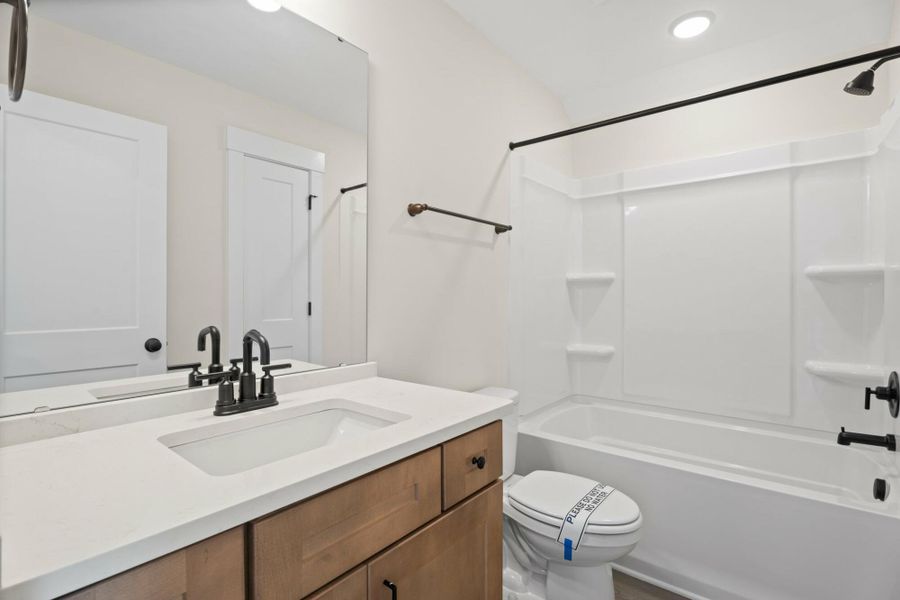 Furnished interior view inside a new home in Redland, Advance (Image 16).