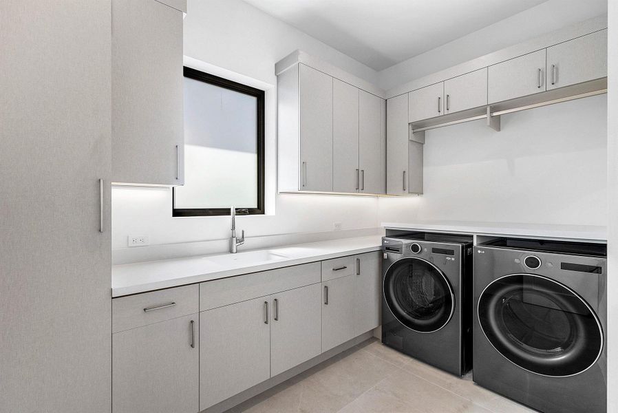 Furnished interior view inside a new home in , Fort Lauderdale (Image 16). Furnished interior view inside a new home in , Fort Lauderdale (Image 16).