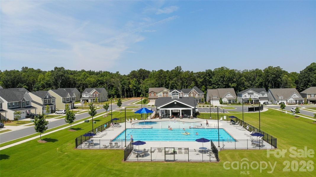 Community amenities in , Mooresville (Image 32).