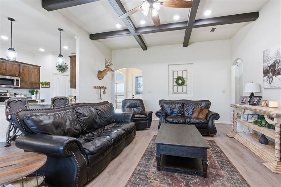 Furnished interior view inside a new home in , Grandview (Image 26).