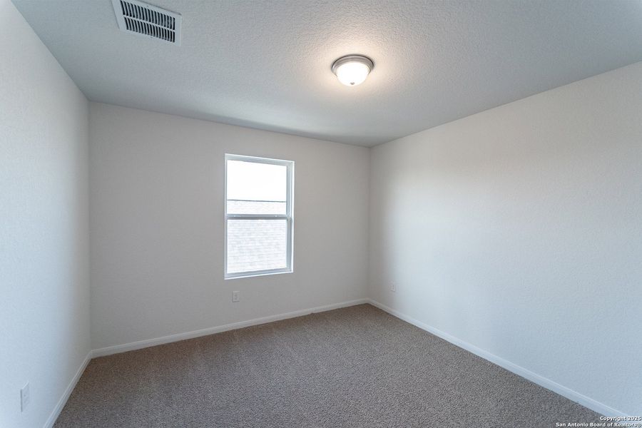 Spacious, unfurnished interior of a new home in Katzer Ranch, Converse (Image 13).