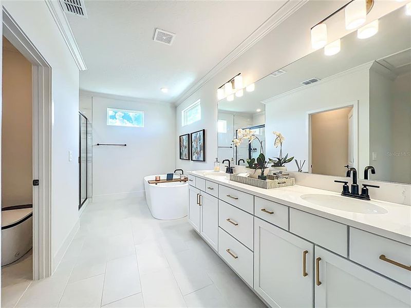 Furnished interior view inside a new home in Summerlake Reserve, Winter Garden (Image 40).