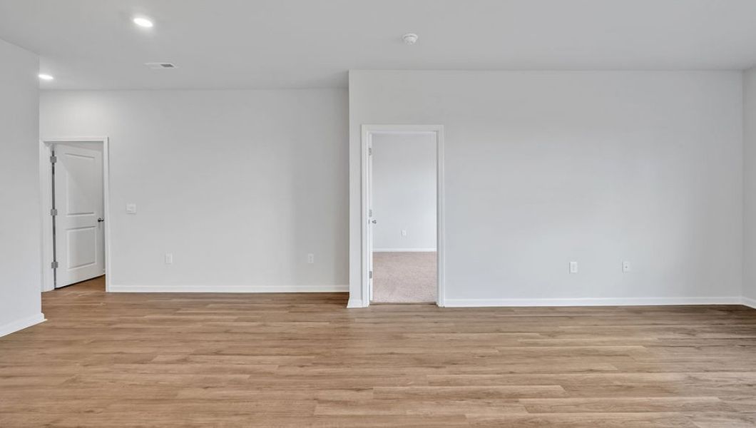 Spacious, unfurnished interior of a new home in Halls Landing, Bolivia (Image 26).