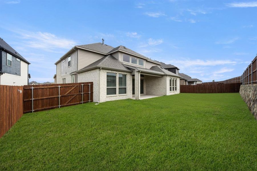 Exterior details and patio area of a home in Birdsong - Harwood, Mansfield (Image 3).