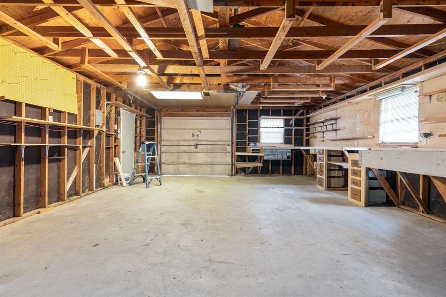 Spacious, unfurnished interior of a new home in , Hillsboro (Image 25). Spacious, unfurnished interior of a new home in , Hillsboro (Image 25).