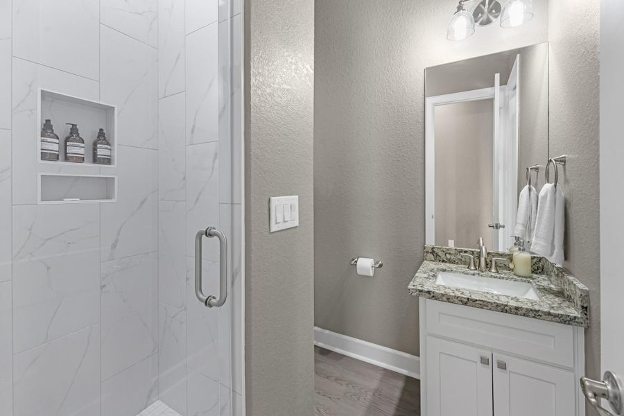 Furnished interior view inside a new home in , Freeport (Image 29).