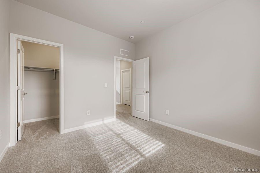Spacious, unfurnished interior of a new home in Uplands, Westminster (Image 14).