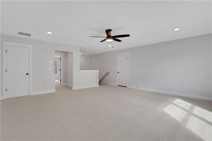 Spacious, unfurnished interior of a new home in Twin Lakes, Hoschton (Image 30).
