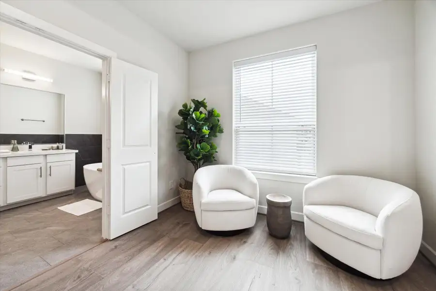 Furnished interior view inside a new home in Willowbend Point, Houston (Image 14).