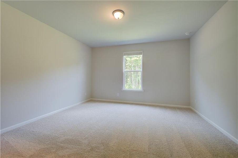 Spacious, unfurnished interior of a new home in Northcroft, Loganville (Image 9).
