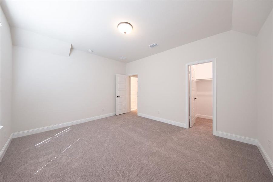Spacious, unfurnished interior of a new home in Lovers Landing, Forney (Image 25).