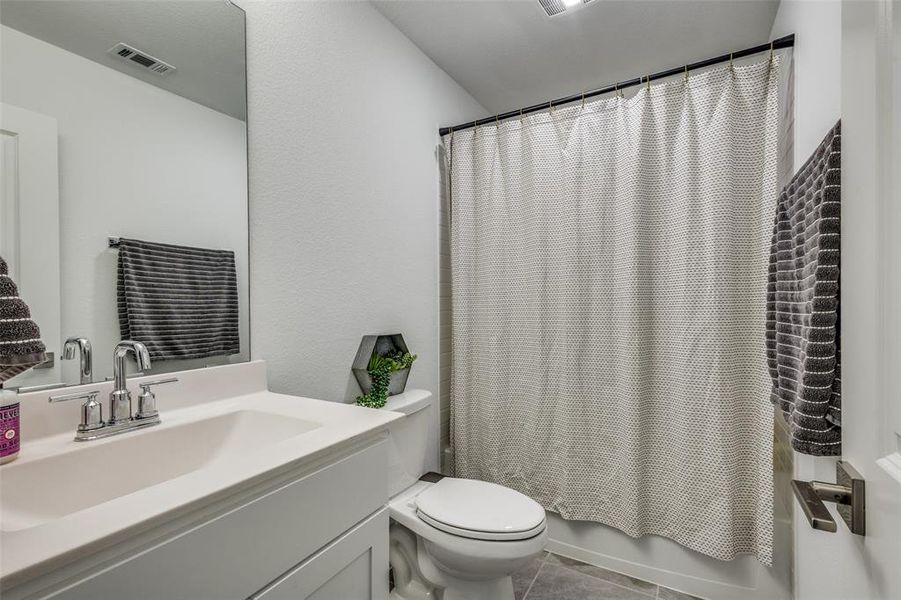 Furnished interior view inside a new home in Rolling Ridge, Van Alstyne (Image 24). Furnished interior view inside a new home in Rolling Ridge, Van Alstyne (Image 24).