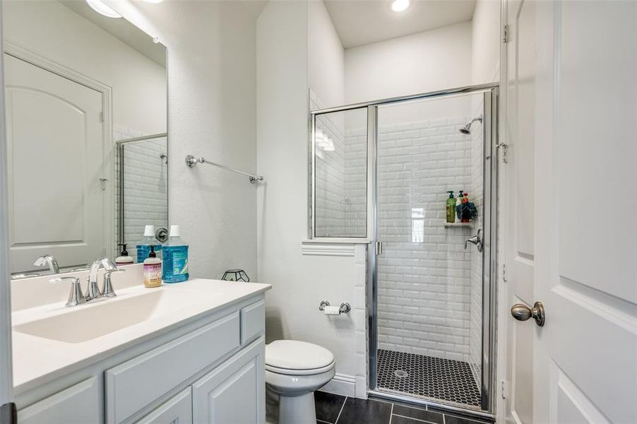 Furnished interior view inside a new home in , Mansfield (Image 26).