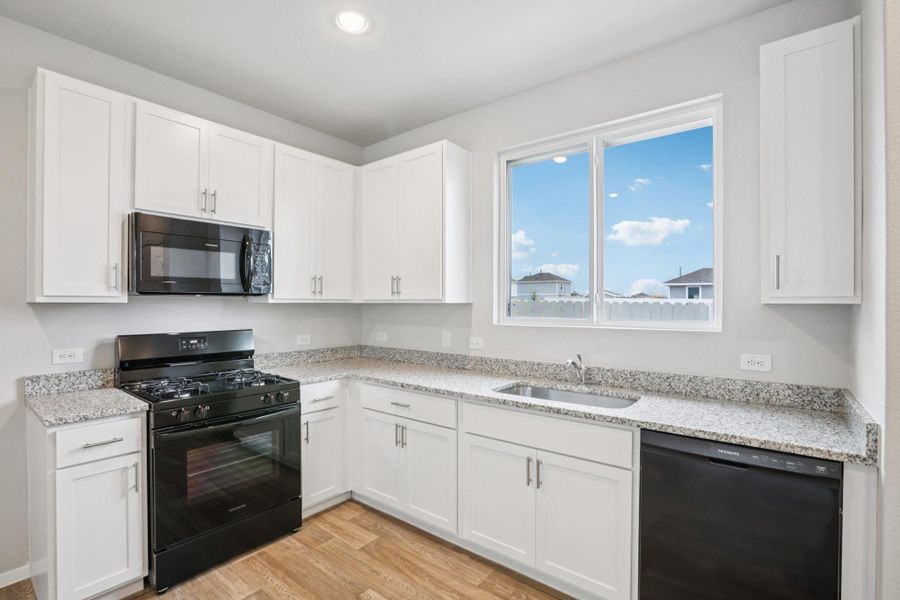 Light & Bright Open Concept Kitchen