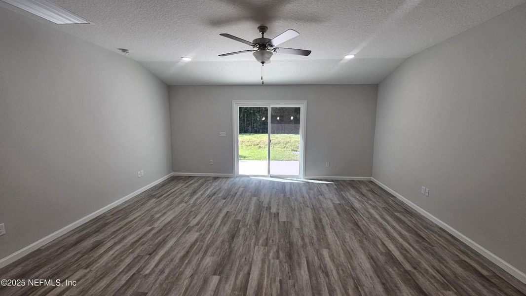 Spacious, unfurnished interior of a new home in , Jacksonville (Image 21).