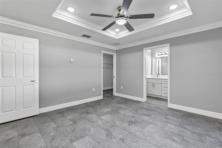Spacious, unfurnished interior of a new home in , Belleview (Image 23).