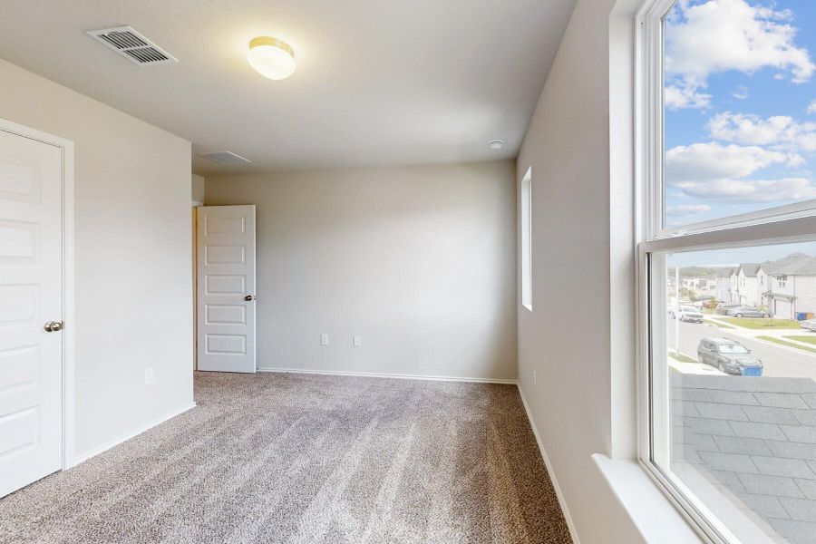 Spacious, unfurnished interior of a new home in Cascades at Onion Creek, Austin (Image 17). Spacious, unfurnished interior of a new home in Cascades at Onion Creek, Austin (Image 17).