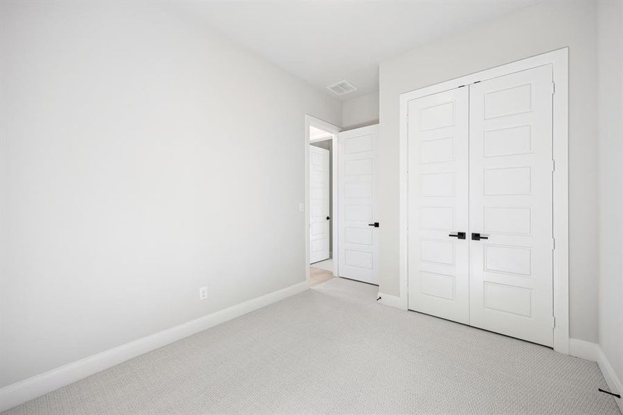 Spacious, unfurnished interior of a new home in Mantua Point Gardens, Van Alstyne (Image 21). Spacious, unfurnished interior of a new home in Mantua Point Gardens, Van Alstyne (Image 21).