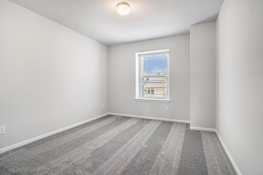 Spacious, unfurnished interior of a new home in Grand Oaks Reserve, Cleveland (Image 28).