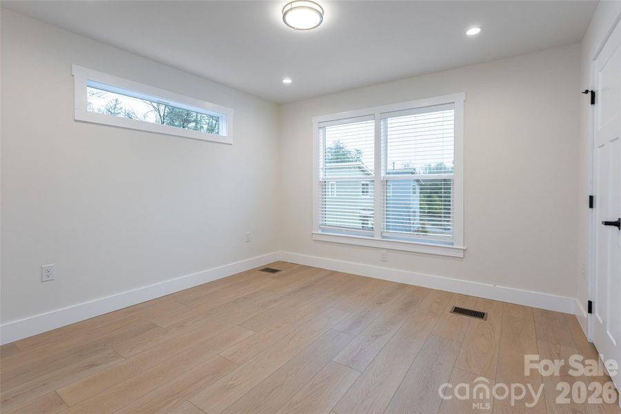 Spacious, unfurnished interior of a new home in , Asheville (Image 25).