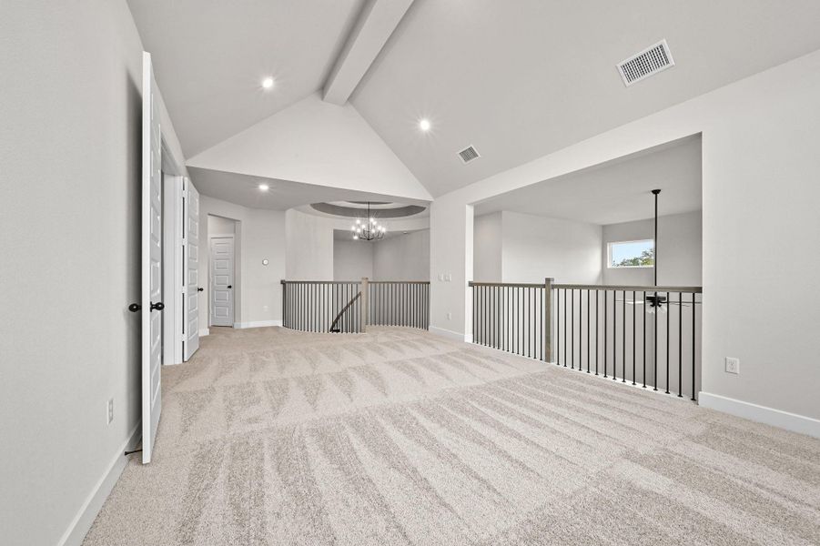 Representative image. Features, selections and colors may vary.