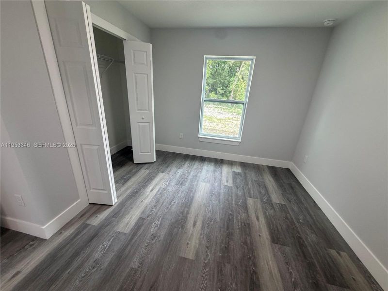 Spacious, unfurnished interior of a new home in , Dunnellon (Image 14).
