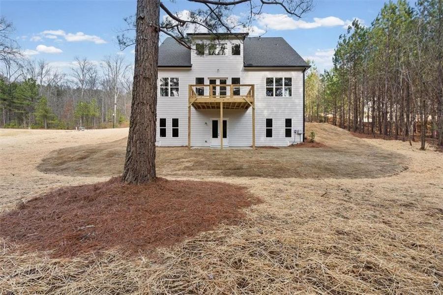 Exterior details and patio area of a home in , Rome (Image 4).
