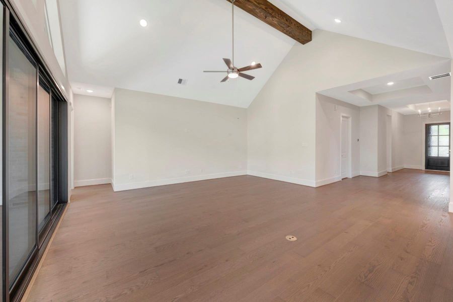 Spacious, unfurnished interior of a new home in The Woodlands Hills - Premier Collection, Willis (Image 33).