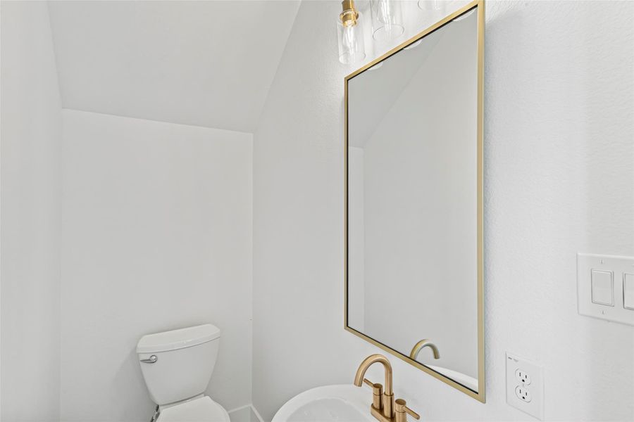 Image 19 of a home in . Image 19 of a home in .