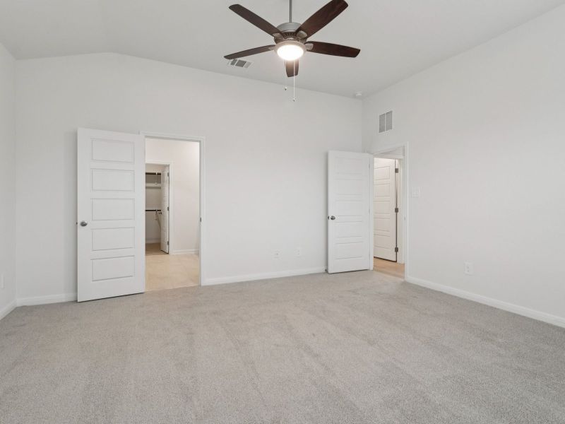 Spacious, unfurnished interior of a new home in Stetson Ridge, Marion (Image 21).