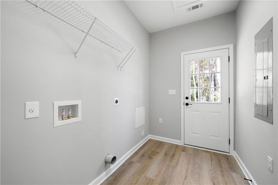 Spacious, unfurnished interior of a new home in , Cedartown (Image 17). Spacious, unfurnished interior of a new home in , Cedartown (Image 17).