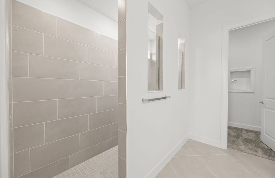 Image 16 of a home in Del Webb Oak Creek.