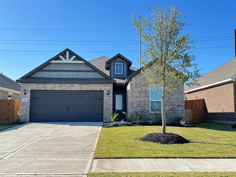 This exceptional, single-story home has everything you have been looking for! Enjoy a fully upgraded kitchen, luxurious master suite, spacious laundry room and sizable bedrooms with the Harris at Canterra Creek. Actual fits and finishes may vary from MLS photos.