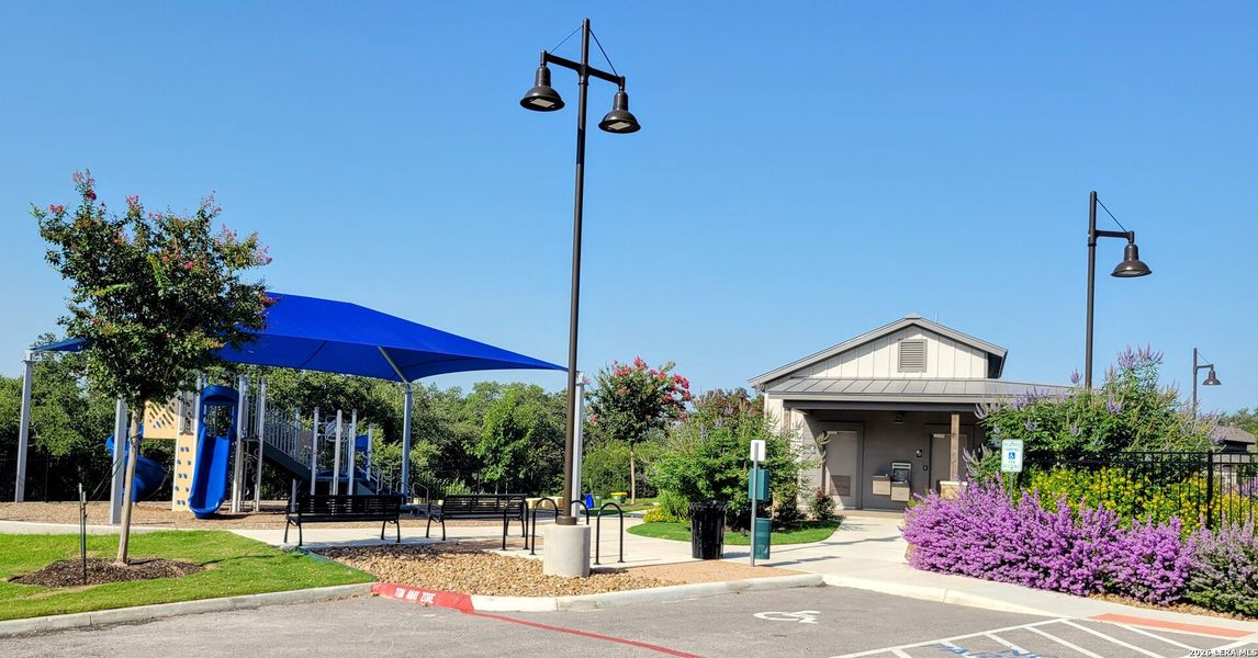 Community amenities in Bison Ridge, San Antonio (Image 40).
