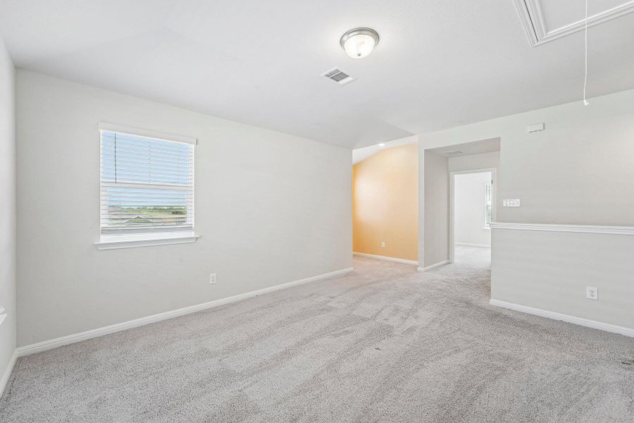 Spacious, unfurnished interior of a new home in Waterstone Crossing, Kyle (Image 28).