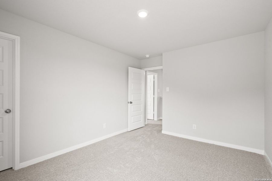 Spacious, unfurnished interior of a new home in Hickory Ridge, Elmendorf (Image 21).