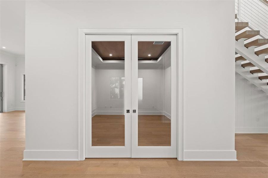 Spacious, unfurnished interior of a new home in , Tampa (Image 59).