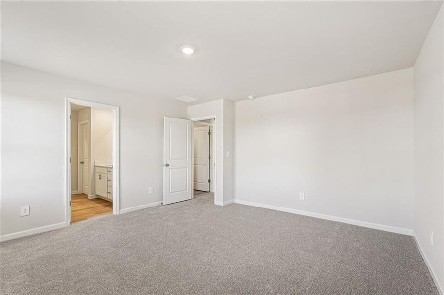 Spacious, unfurnished interior of a new home in Hawthorne Station, College Park (Image 43). Spacious, unfurnished interior of a new home in Hawthorne Station, College Park (Image 43).