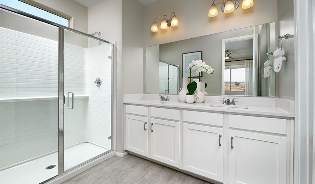 Fraser-T934-Blackhawk Bathroom