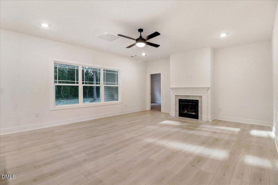 12-105 Oxford Ct-12 12-105 Oxford Ct-12