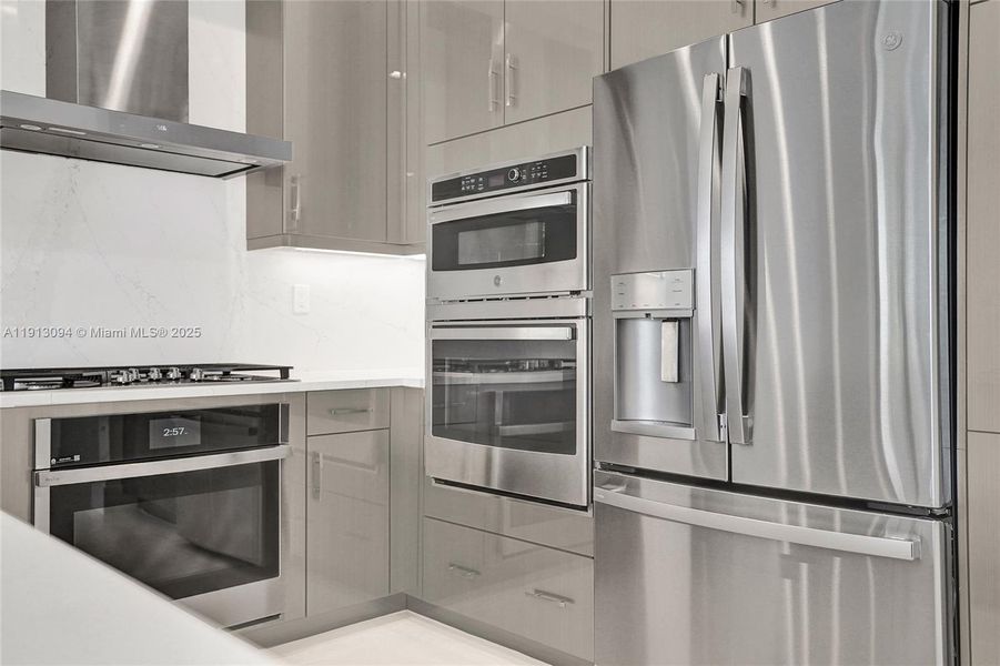 Furnished interior view inside a new home in Apex at Avenir, Palm Beach Gardens (Image 12).