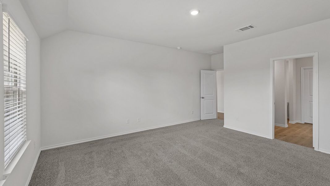 Spacious, unfurnished interior of a new home in Waverly Estates, Josephine (Image 30).
