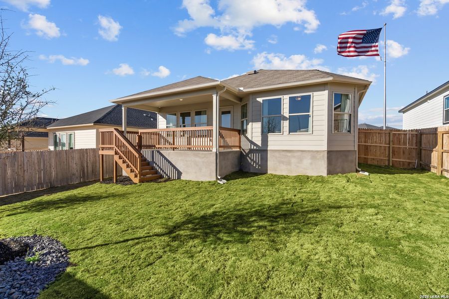 Exterior details and patio area of a home in Hunters Ranch, San Antonio (Image 28).